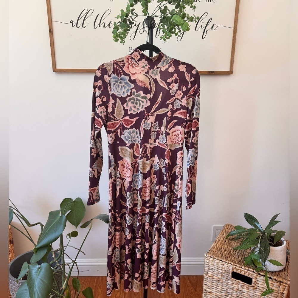 Beautiful NWT Zara Maxi necktie dress - Picture 3 of 9